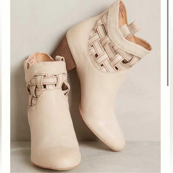 Corso Como Bueno Booties Boho Size 8.5 Beige Weave Ankle Boots Western Rodeo - Picture 1 of 12